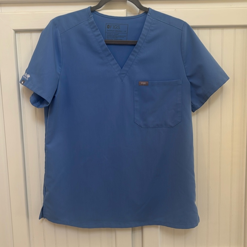 Figs Ceil Blue V-Neck Scrub Top, Medium